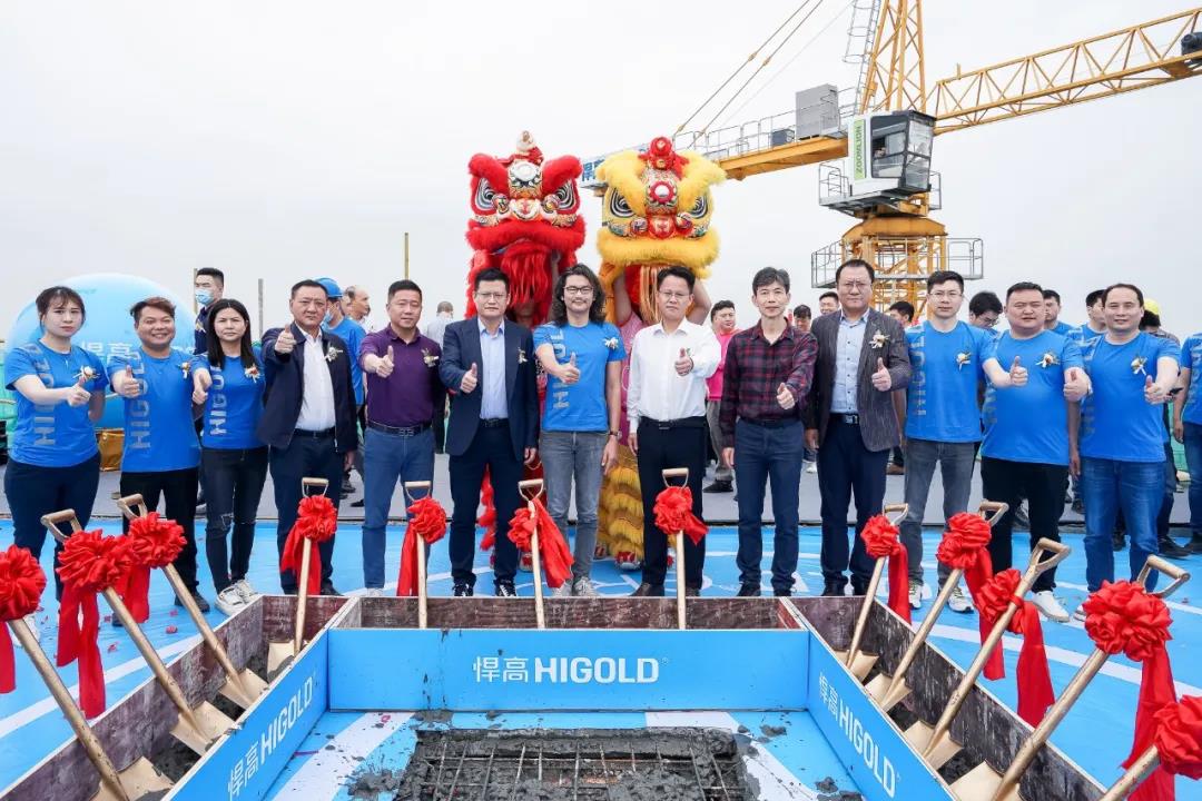 见证传奇诞生时刻丨ky体育星际总部大楼顺利平顶