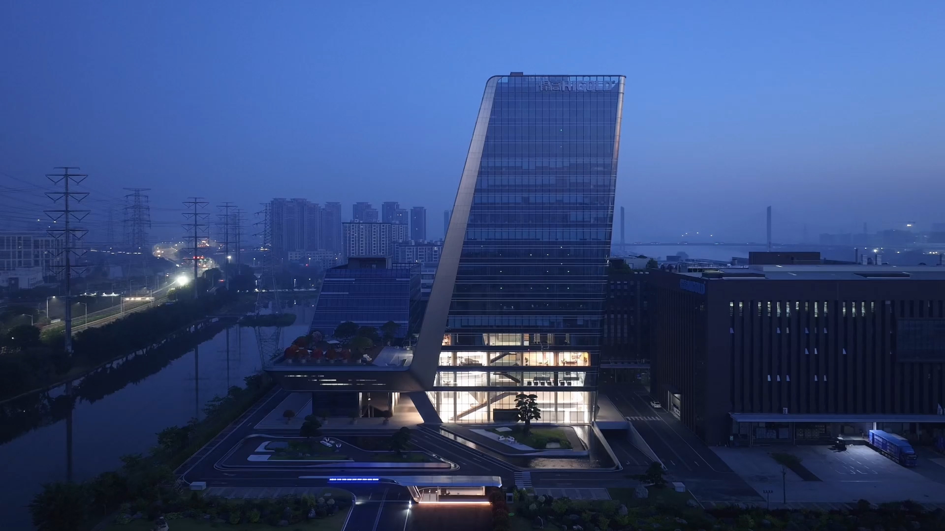 ky体育·星际总部彻底揭开面纱 